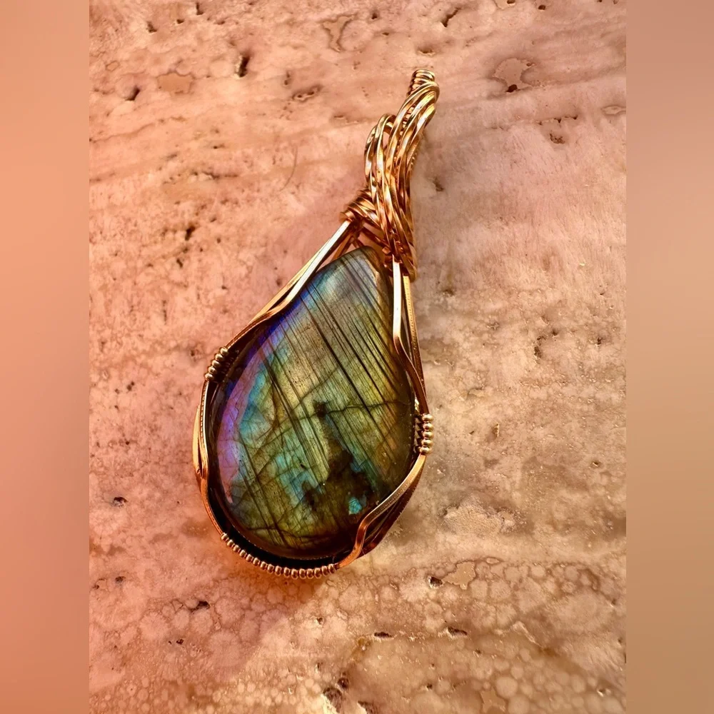 14k Gold Fill Labradorite purple blue green flash Necklace Pendant!